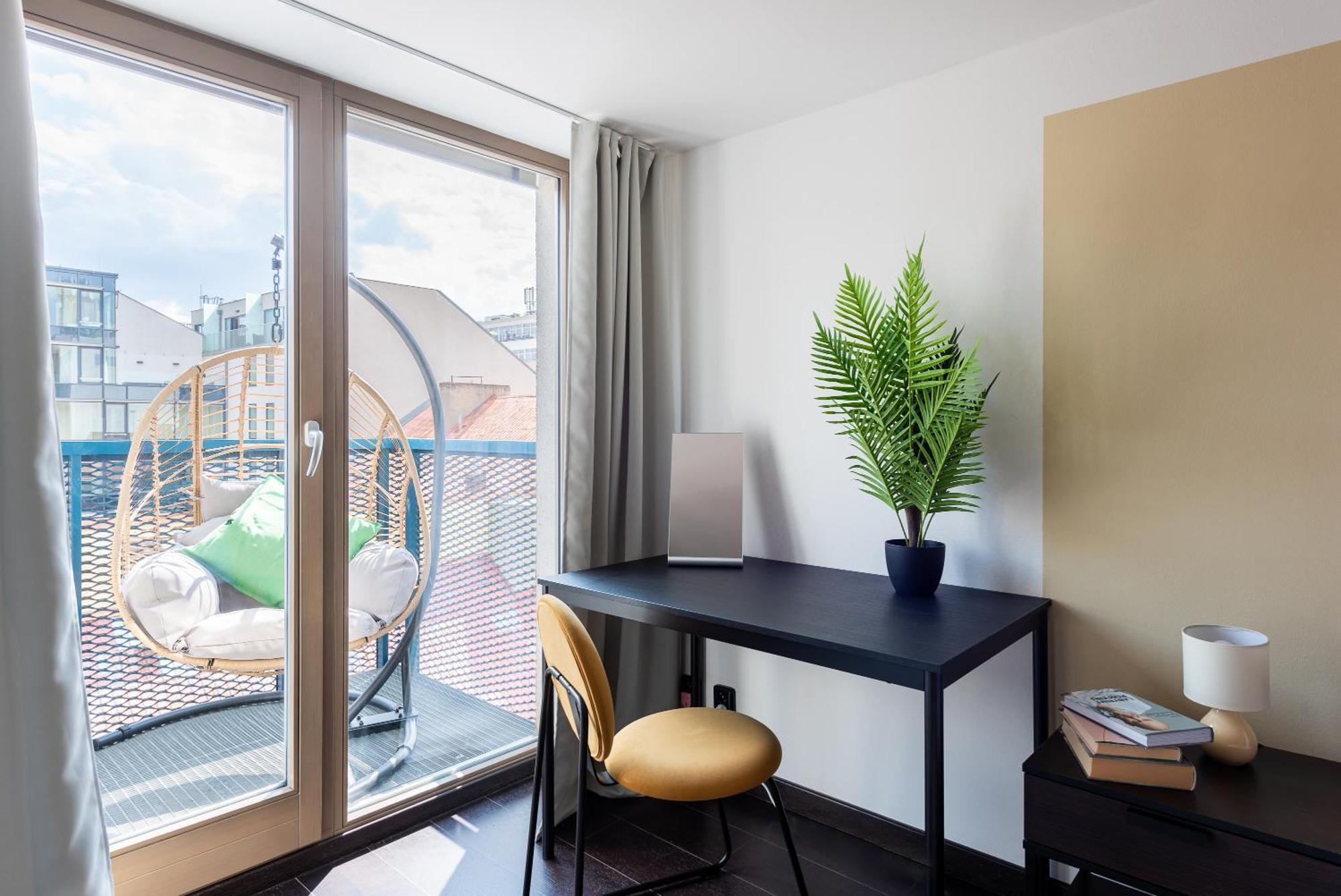 Apartments With Large Balcony, Parking Πράγα Εξωτερικό φωτογραφία