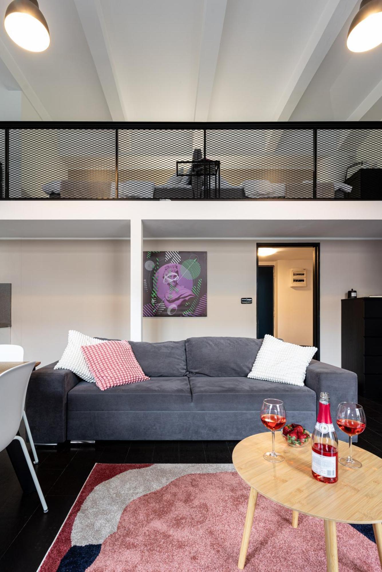 Apartments With Large Balcony, Parking Πράγα Εξωτερικό φωτογραφία